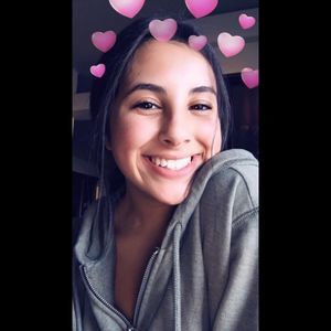 Meet your Posher, Kenia